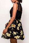62160a3b72-mariejune-robe-fleurie-avec-dentelle-yellow-2.jpg