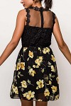 62160a3d1a-mariejune-robe-fleurie-avec-dentelle-yellow-4.jpg